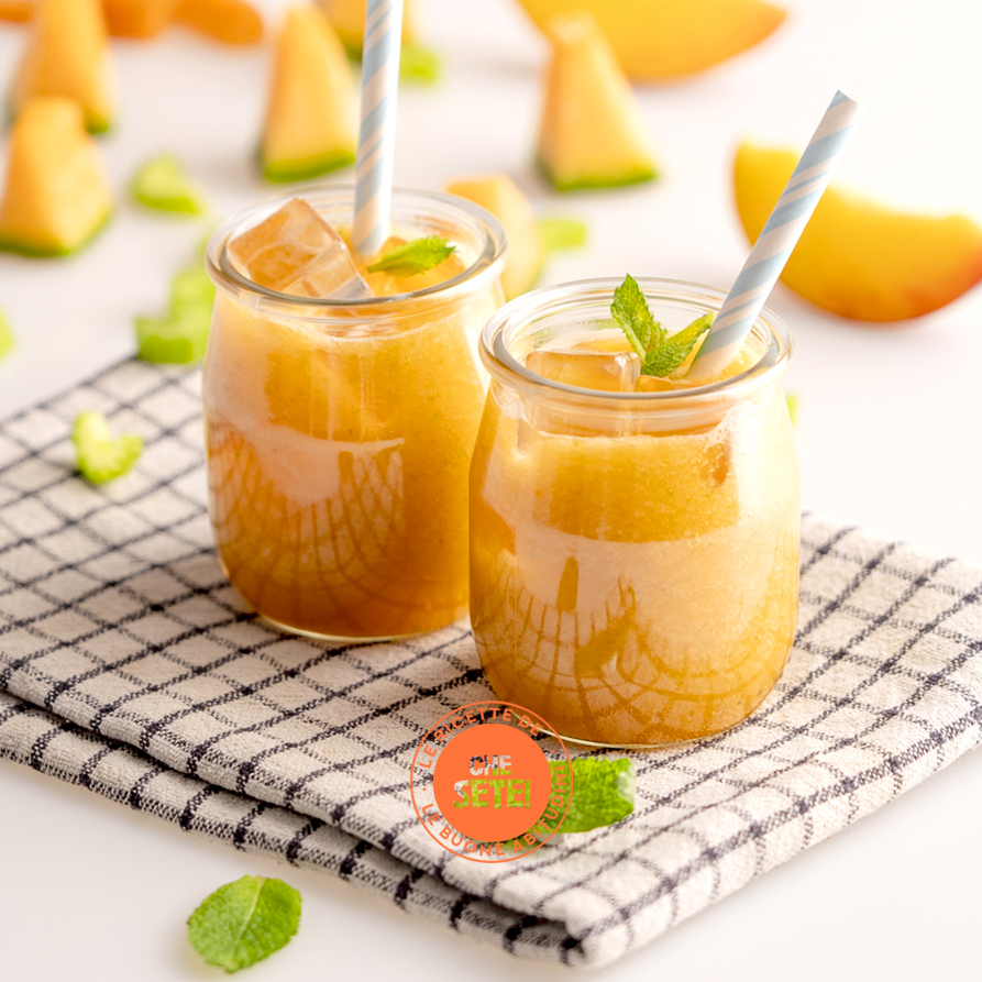Estratto pesca, melone, sedano e carota al profumo di menta