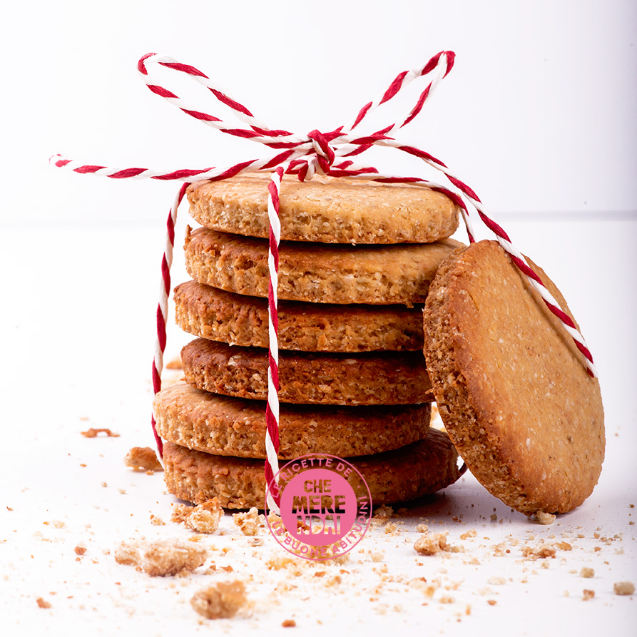 Biscotti di avena e noce moscata
