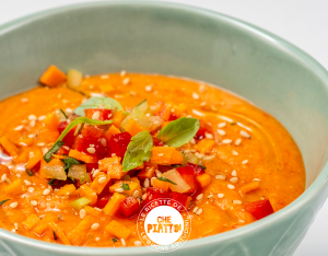 Pappa di peperoni e lenticchie con dadolata di verdure estive